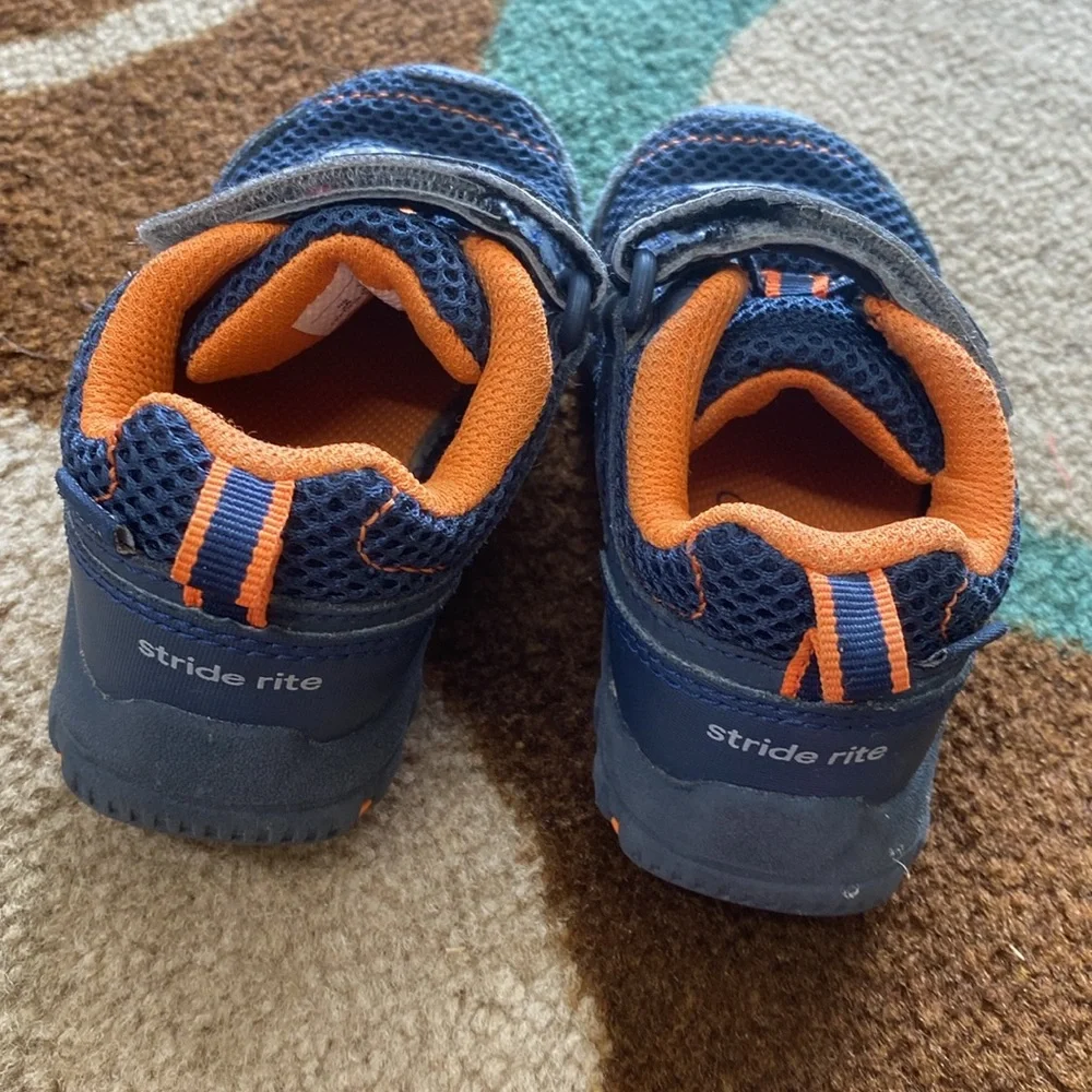 Toddler boys Shoes set of 4 size 6 - Picture 11 of 12